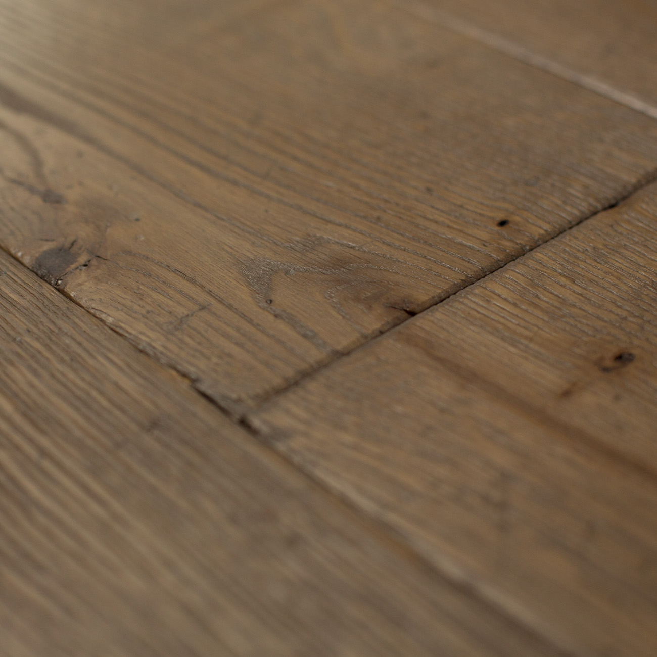 Grisled Sandringham grey oak floor